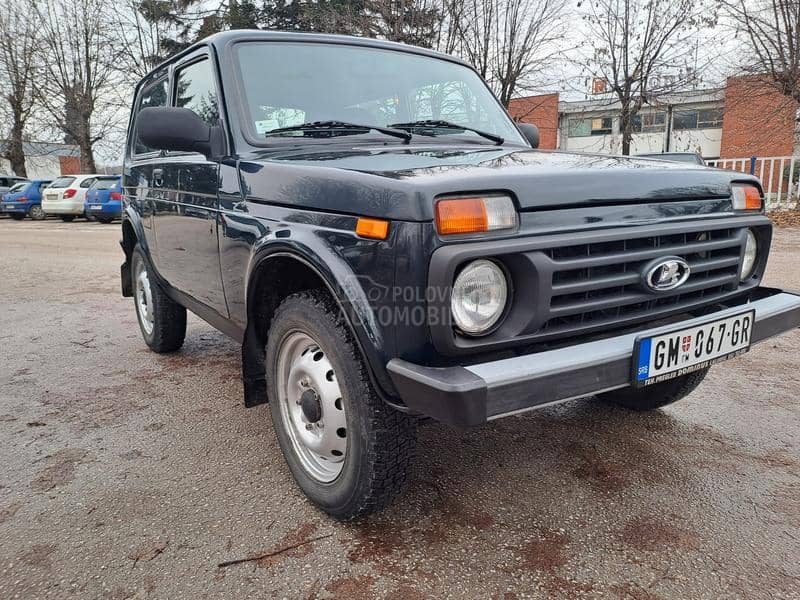 Lada Niva 1,7i servo tng