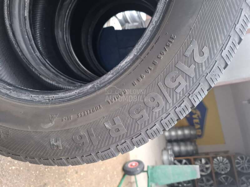 Barum 215/65 R16 Zimska