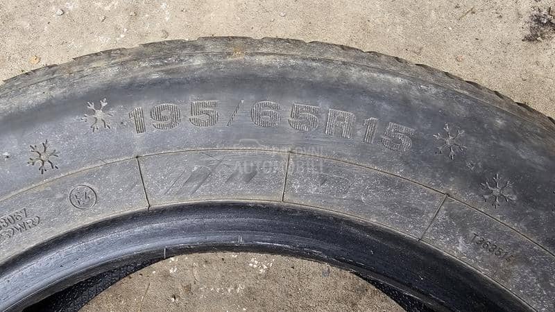 Dunlop 195/65 R15 Zimska