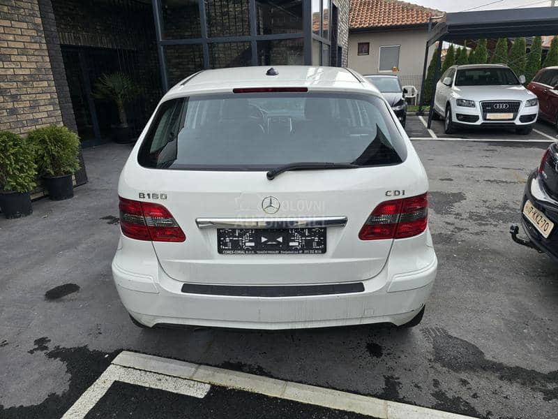 Mercedes Benz B 180 