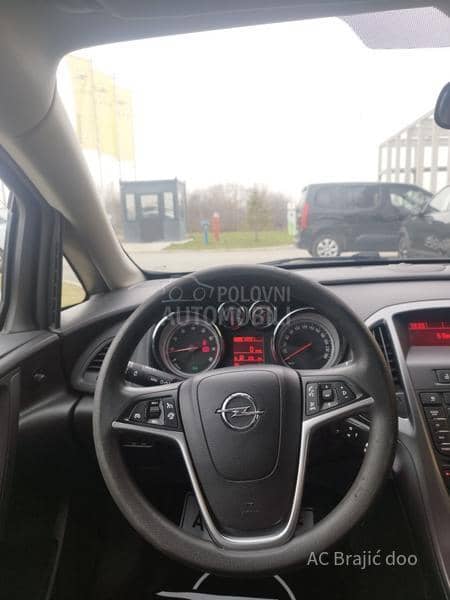 Opel Astra J 1.6 115HP MT5