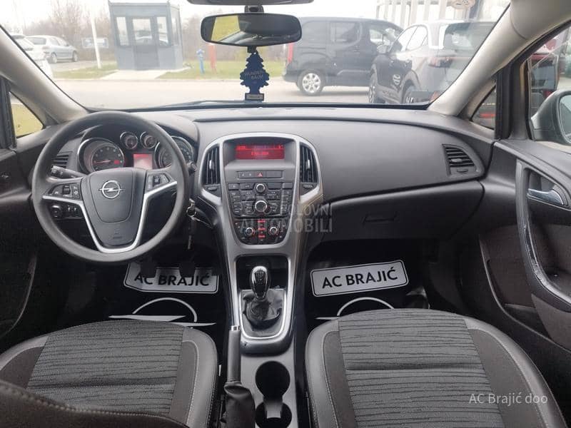 Opel Astra J 1.6 115HP MT5