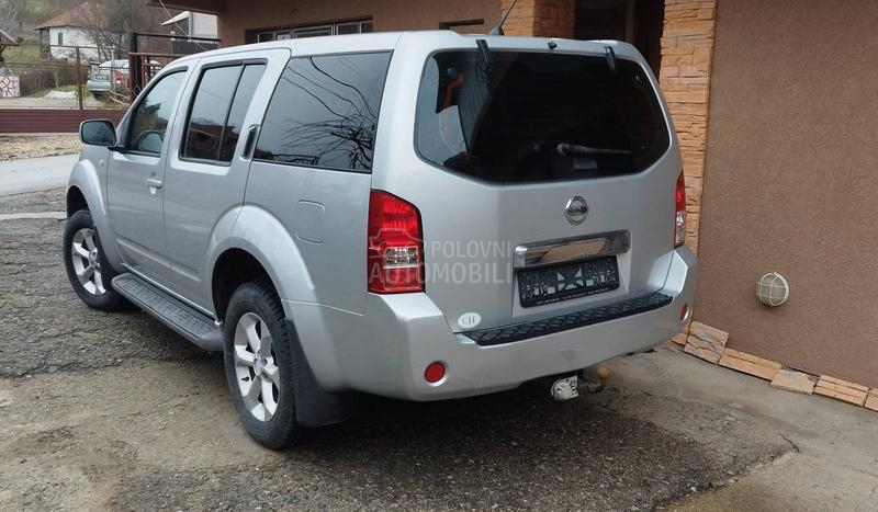 Nissan Pathfinder 