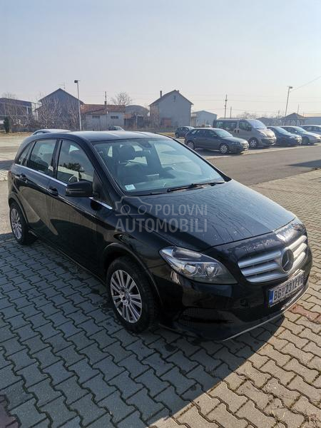 Mercedes Benz B 200 