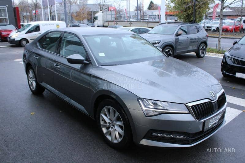 Škoda Superb 1.5 TSI Active