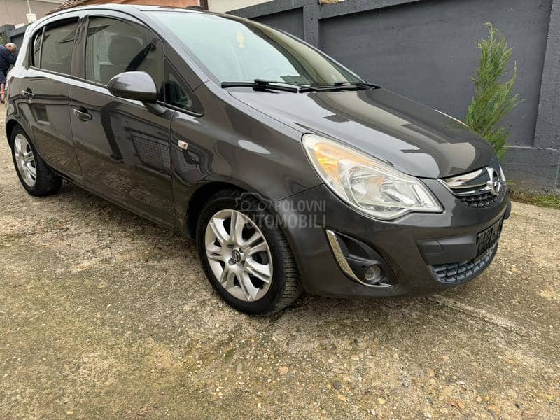 Opel Corsa D 1.3 CDTI COSMO 6 brz