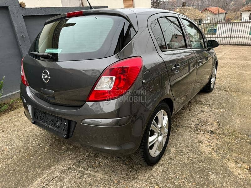 Opel Corsa D 1.3 CDTI COSMO 6 brz