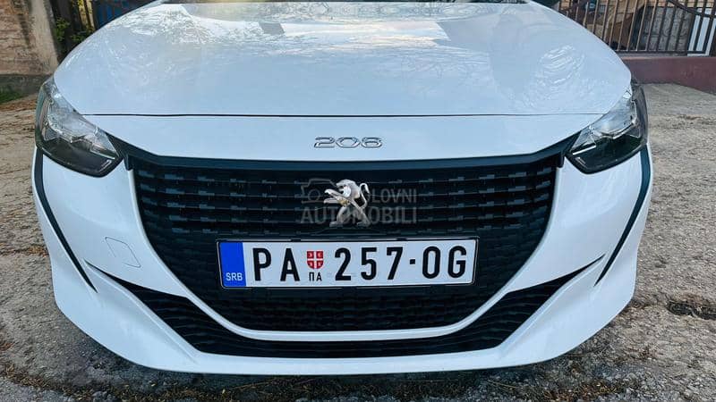 Peugeot 208 1.5HDI/102HP/2021