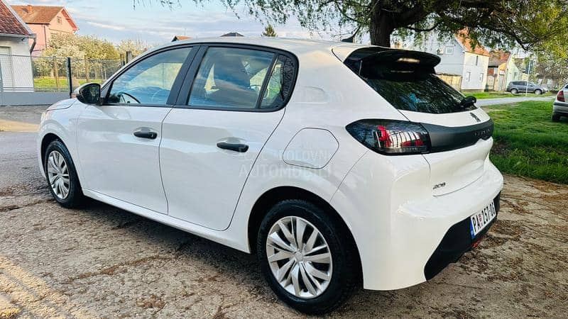Peugeot 208 1.5HDI/102HP/2021