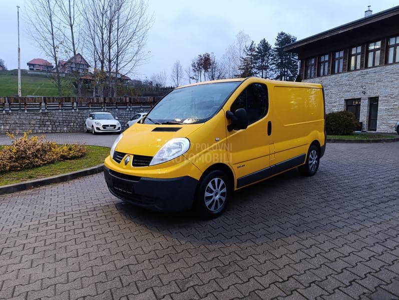 Renault Trafic 2.5