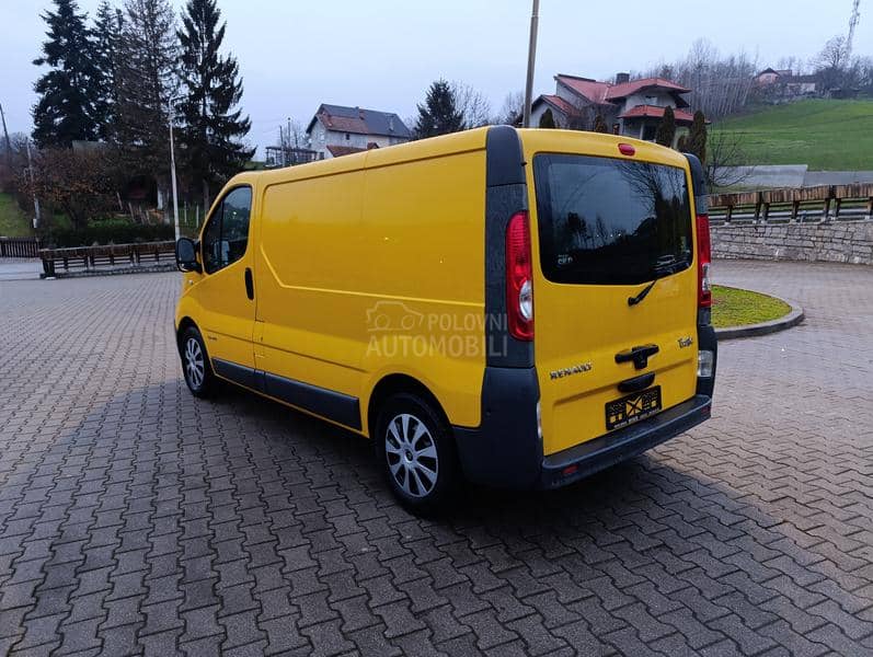 Renault Trafic 2.5