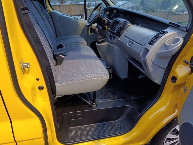 Renault Trafic 2.5