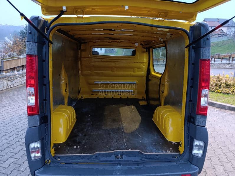 Renault Trafic 2.5