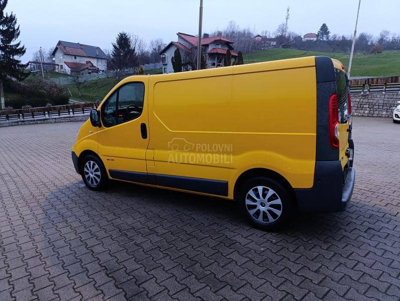 Renault Trafic 2.5