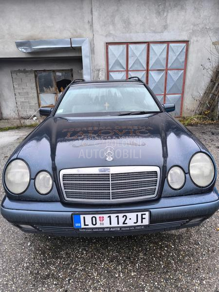 Mercedes Benz E 200 