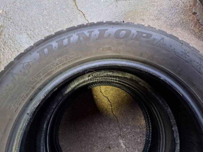 Dunlop 215/60 R16 Zimska