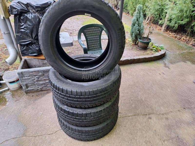 Pirelli 205/65 R17 Zimska