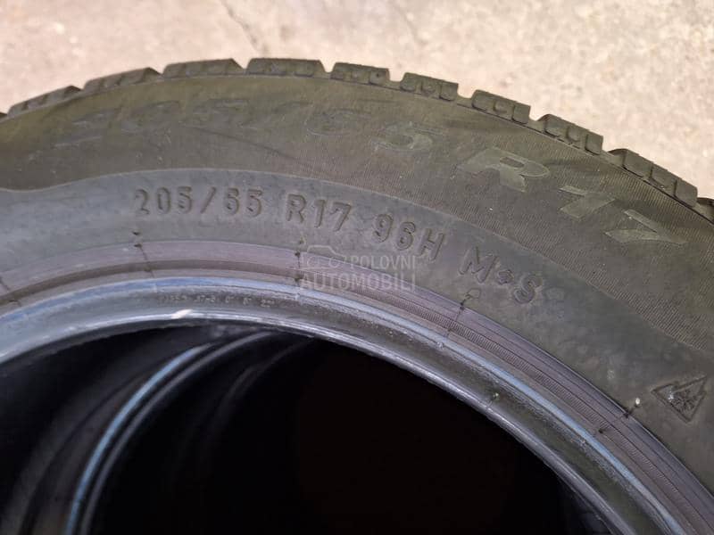 Pirelli 205/65 R17 Zimska