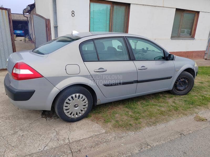 Renault Megane limuzina