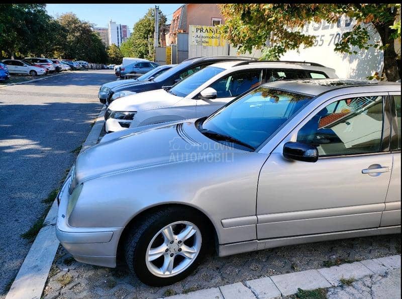 Mercedes Benz E 270 