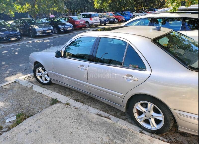 Mercedes Benz E 270 