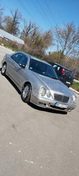 Mercedes Benz E 270 