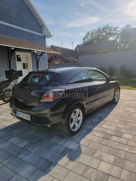 Opel Astra H GTC