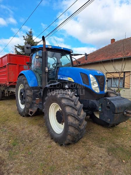 New Holland T 7050