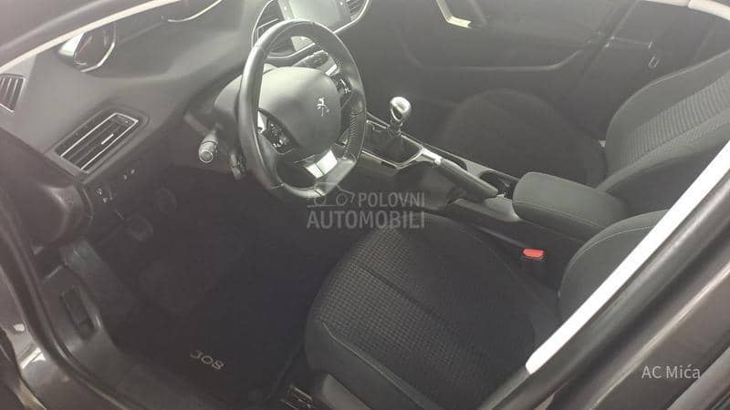 Peugeot 308 1.5 BLU NAV ALU LED