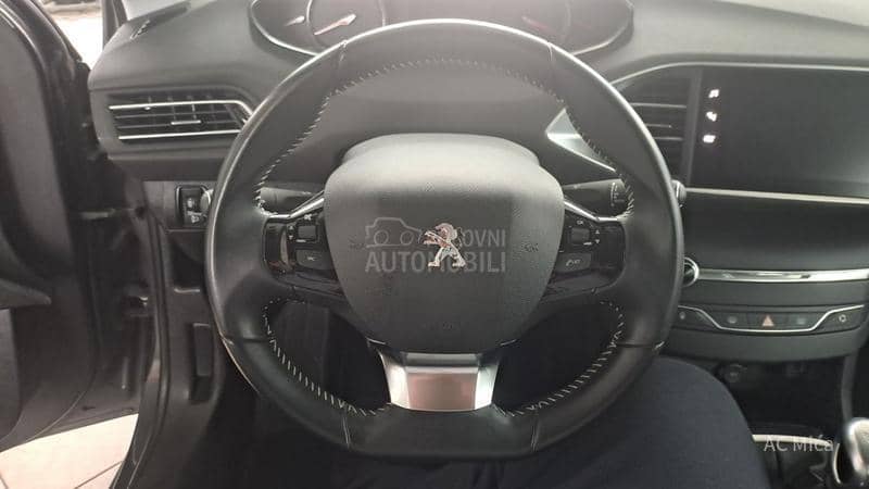 Peugeot 308 1.5 BLU NAV ALU LED