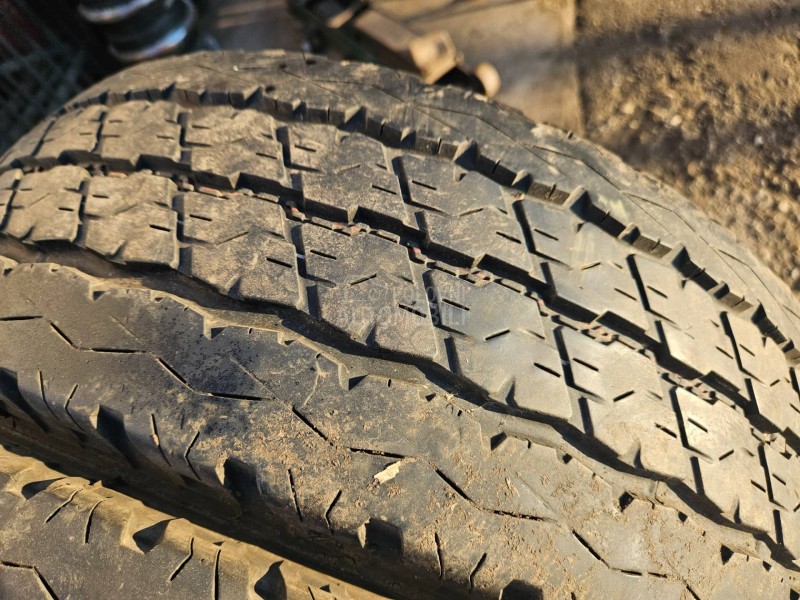 Bridgestone 215/70 R15 Letnja