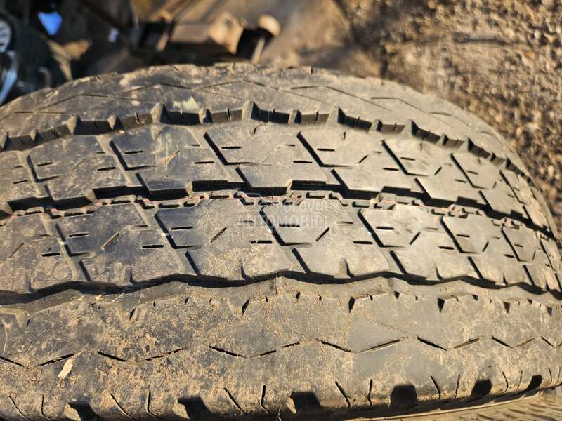 Bridgestone 215/70 R15 Letnja