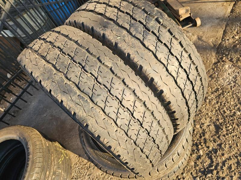 Bridgestone 215/70 R15 Letnja