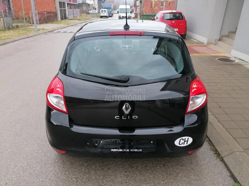 Renault Clio 1.2i EXPRESSION CH