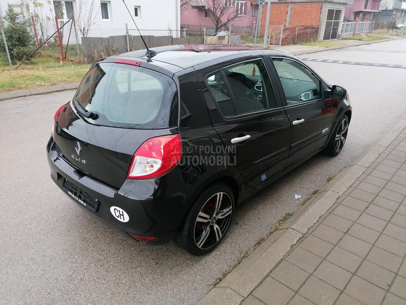 Renault Clio 1.2i EXPRESSION CH