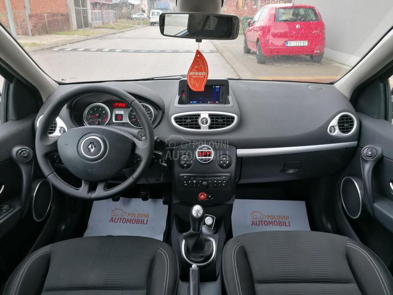 Renault Clio 1.2i EXPRESSION CH