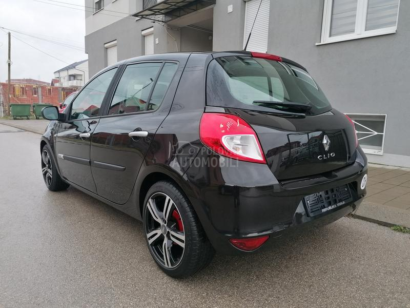 Renault Clio 1.2i EXPRESSION CH