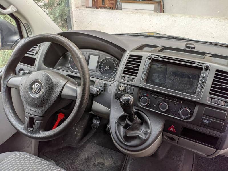 Volkswagen Transporter T5 2.0 TDI