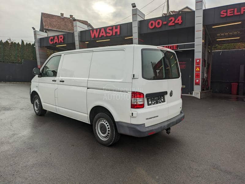 Volkswagen Transporter T5 2.0 TDI