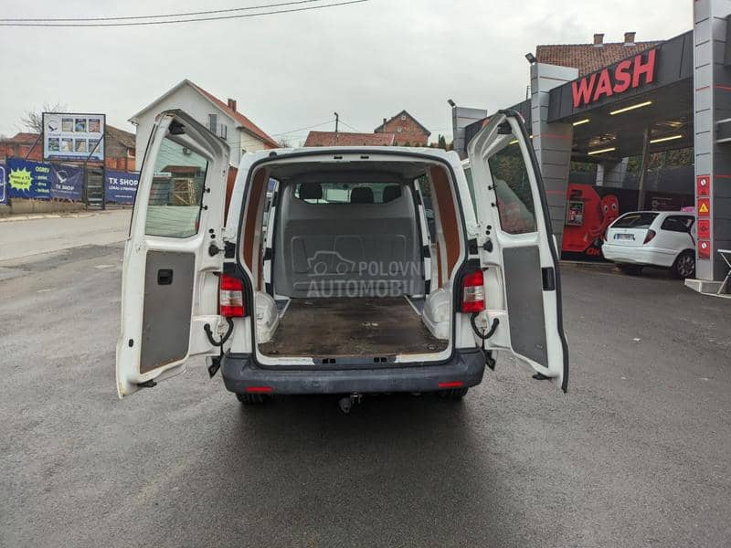 Volkswagen Transporter T5 2.0 TDI