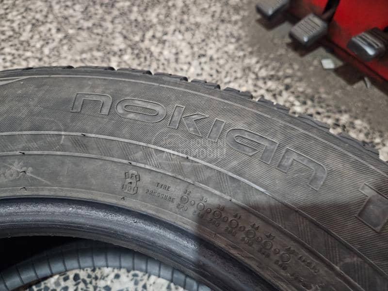 Nokian 235/65 R17 Sve sezone
