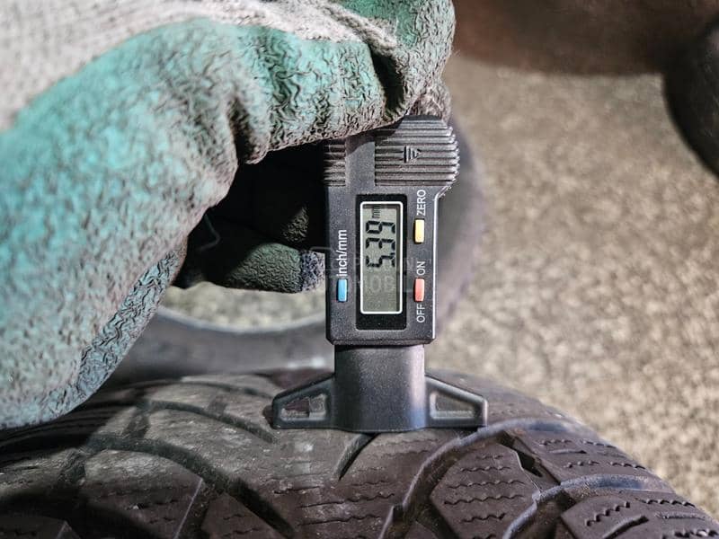 Nokian 235/65 R17 Sve sezone