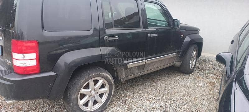 Delovi za Jeep Cherokee 2.8crd 2010. god.