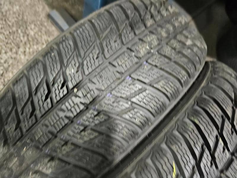 Nokian 235/60 R18 Sve sezone