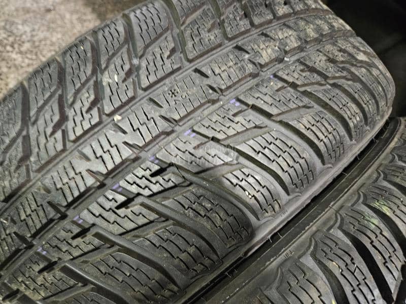 Nokian 235/60 R18 Sve sezone
