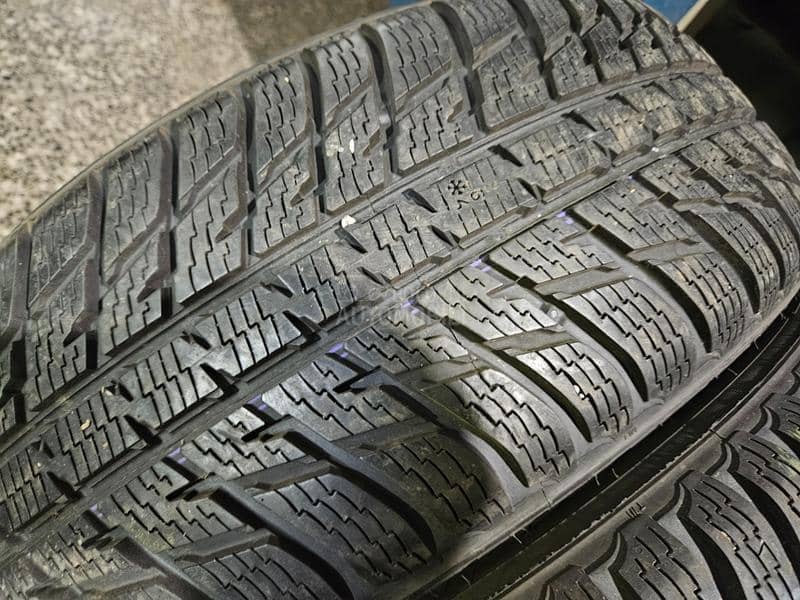 Nokian 235/60 R18 Sve sezone