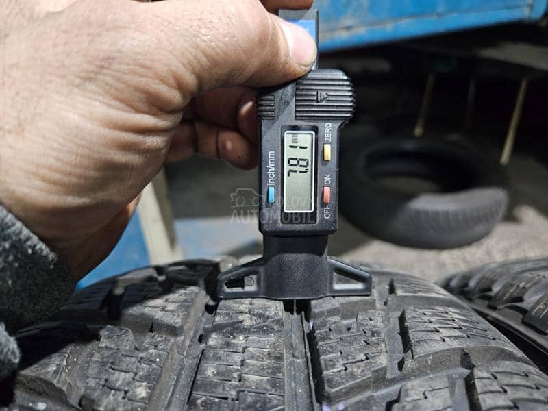 Nokian 235/60 R18 Sve sezone