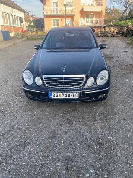 Mercedes Benz E 270 