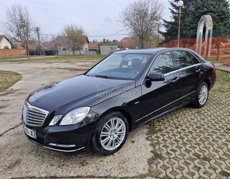 Mercedes Benz E 220 CDI BLUEEFFICINCY