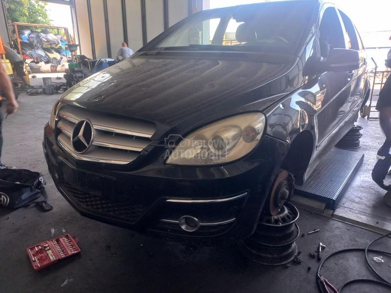 Delovi za Mercedes Benz B Klasa W245